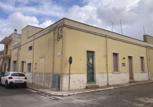 Squinzano: Via Nanni angolo Via Colombo