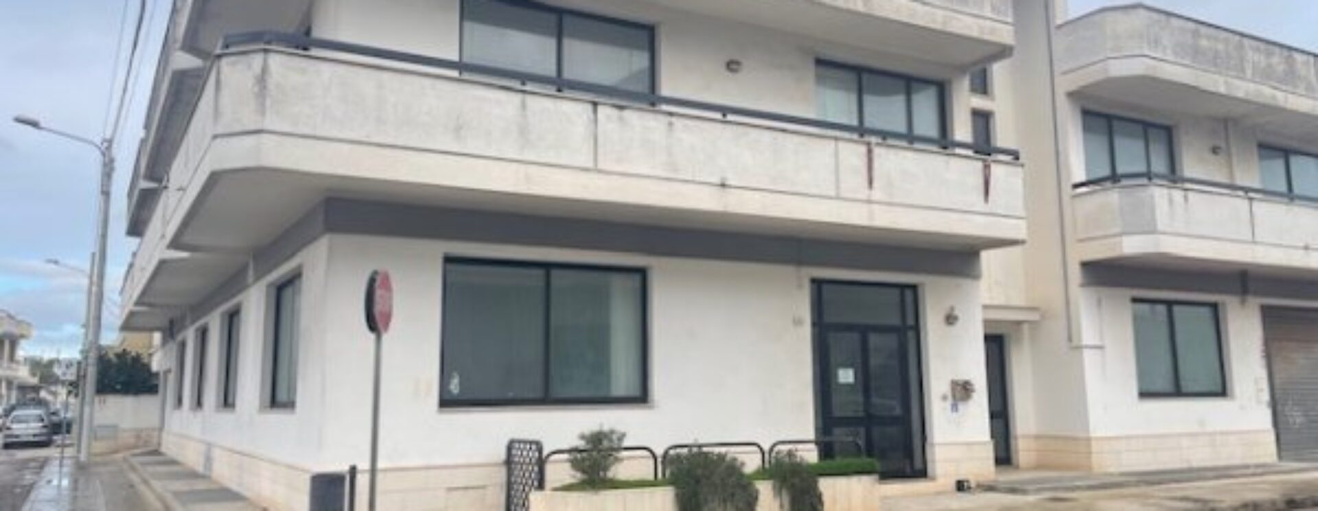 Copertino: Vendita intero stabile Commerciale – Via Luigi Pirandello 1