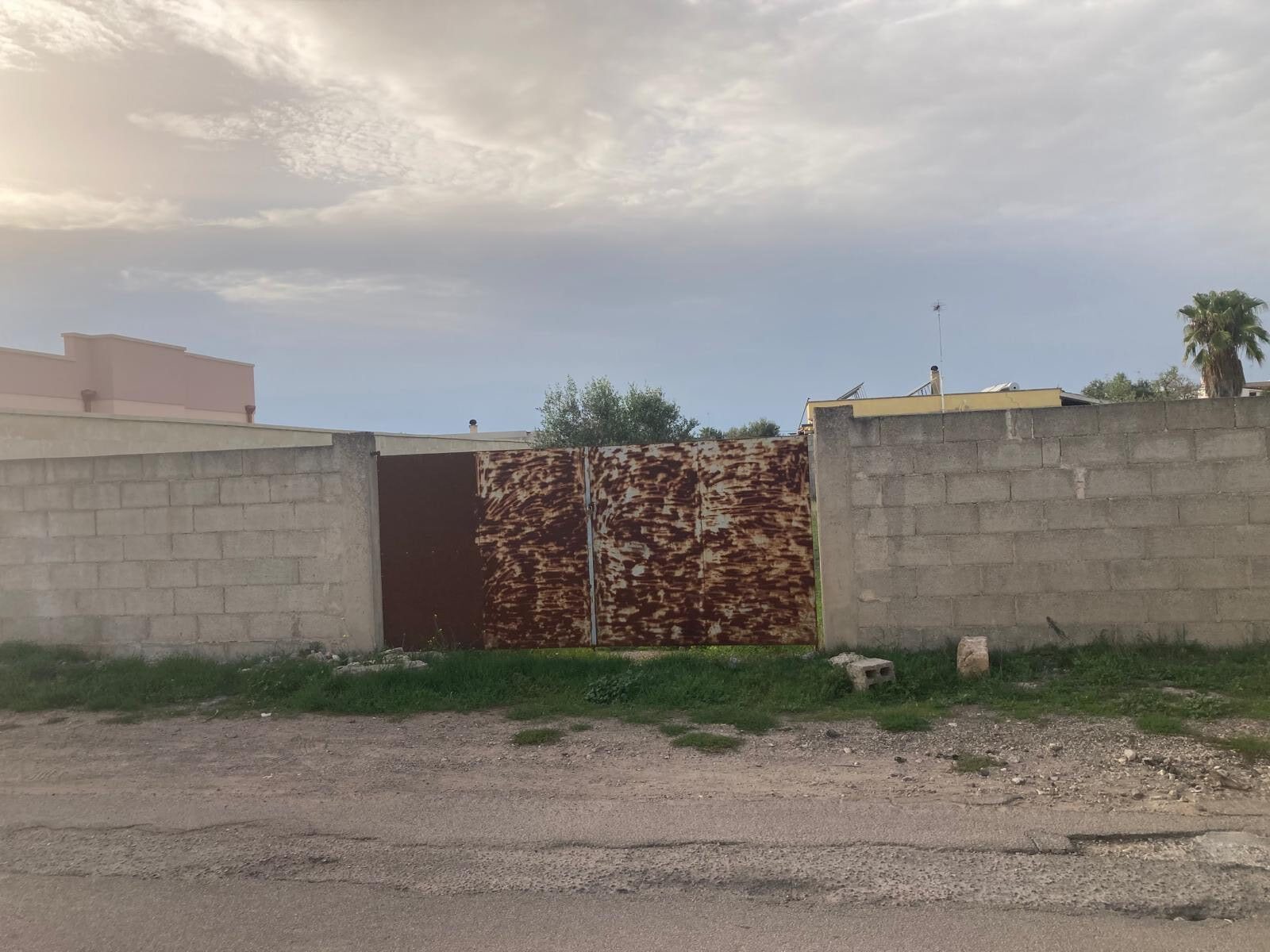 Trepuzzi: Lotto Fondiario mq  900