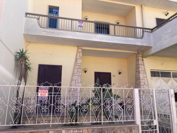 Squinzano: Via Gramsci – Primo piano – € 90000
