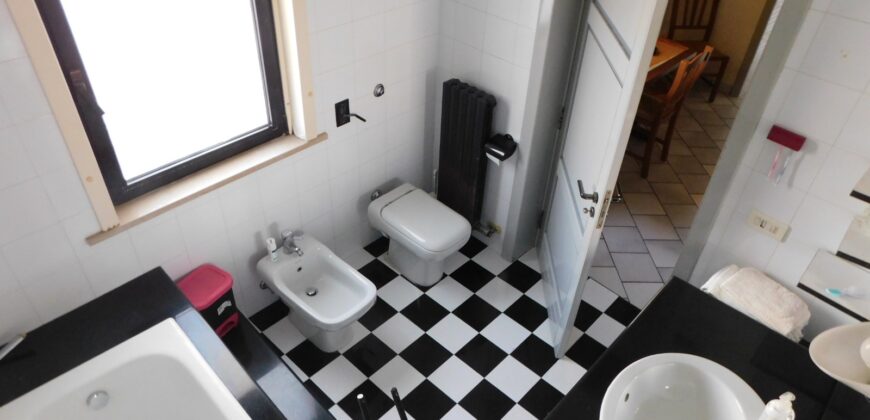 Squinzano – Via Montello, 63 – 1°piano – OCCASIONE!!!