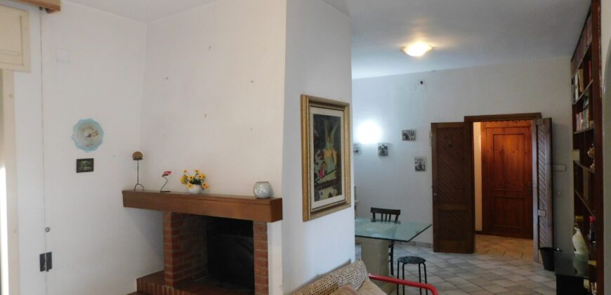 Squinzano – Via Montello, 63 – 1°piano – OCCASIONE!!!